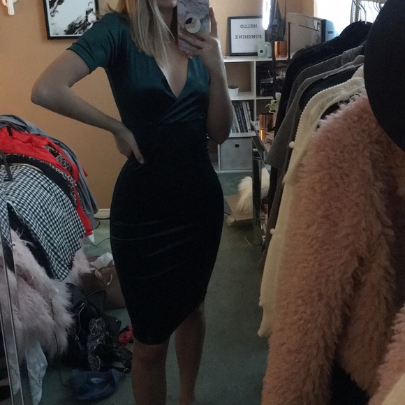 Emerald Green Midi Zara dress - Picture 3 of 4